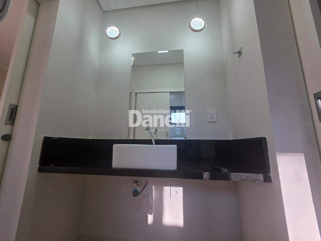 Casa em Condomínio à venda no Condomínio Residencial Tecoara: 