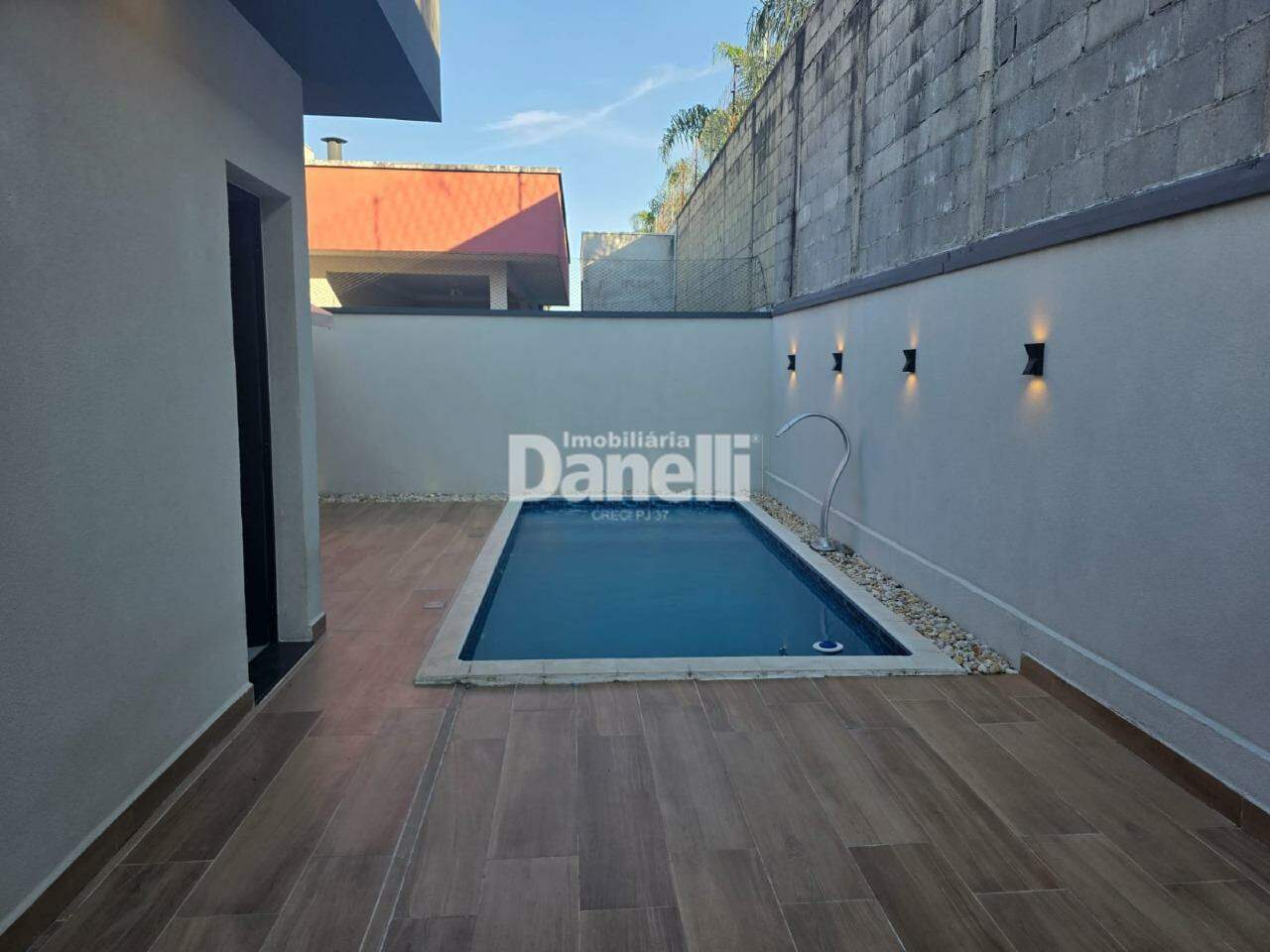 Casa em Condomínio à venda no Condomínio Residencial Tecoara: 