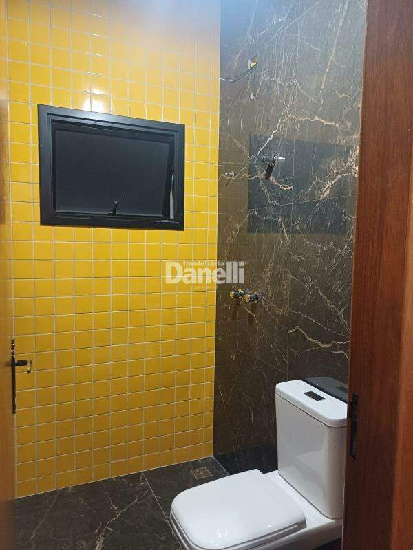 Casa em Condomínio à venda no Quiririm: 