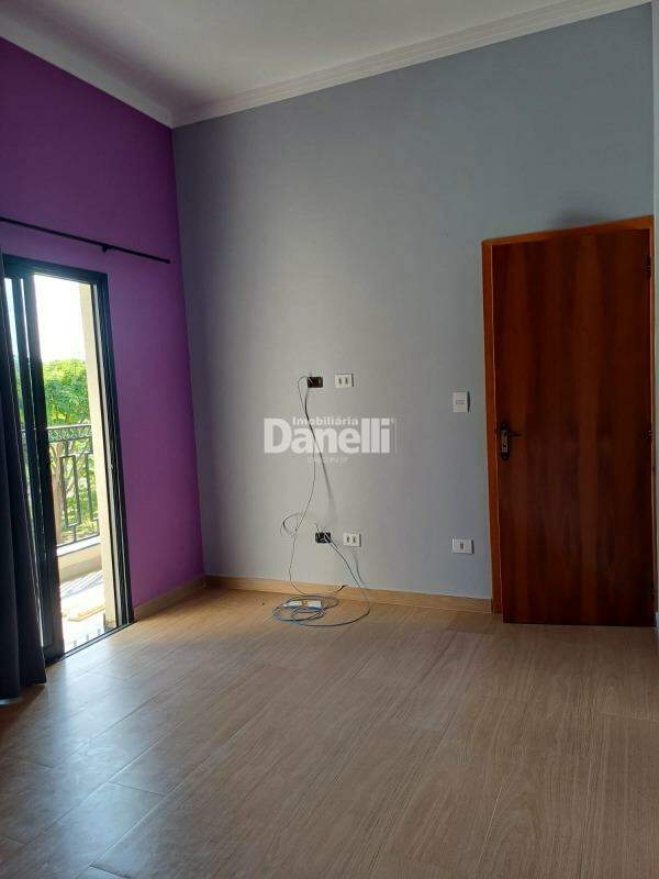 Casa em Condomínio à venda no Quiririm: 