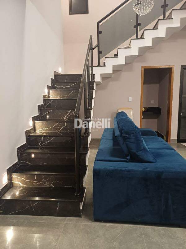 Casa em Condomínio à venda no Quiririm: 