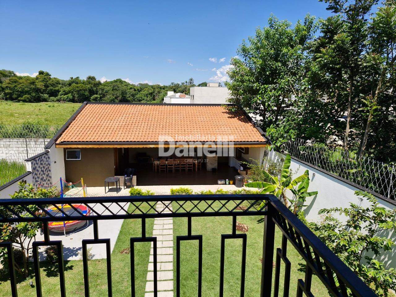 Casa em Condomínio à venda no Quiririm: 