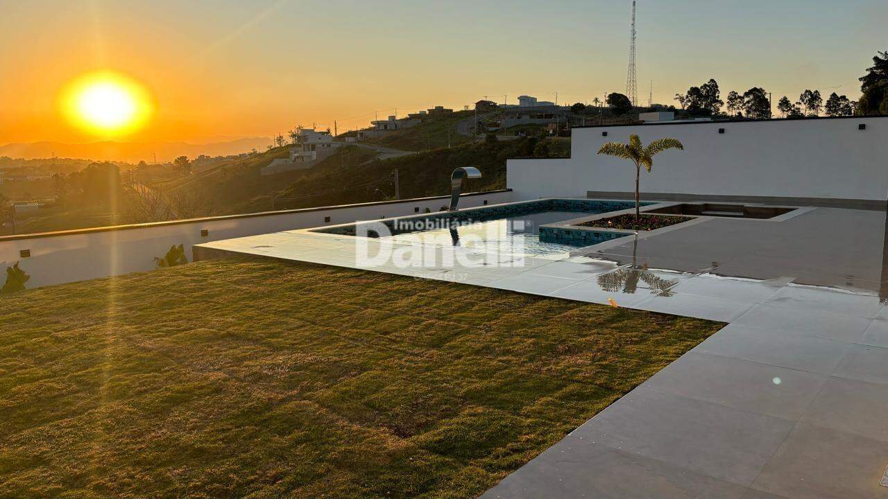 Casa em Condomínio à venda no Morada dos Nobres: 