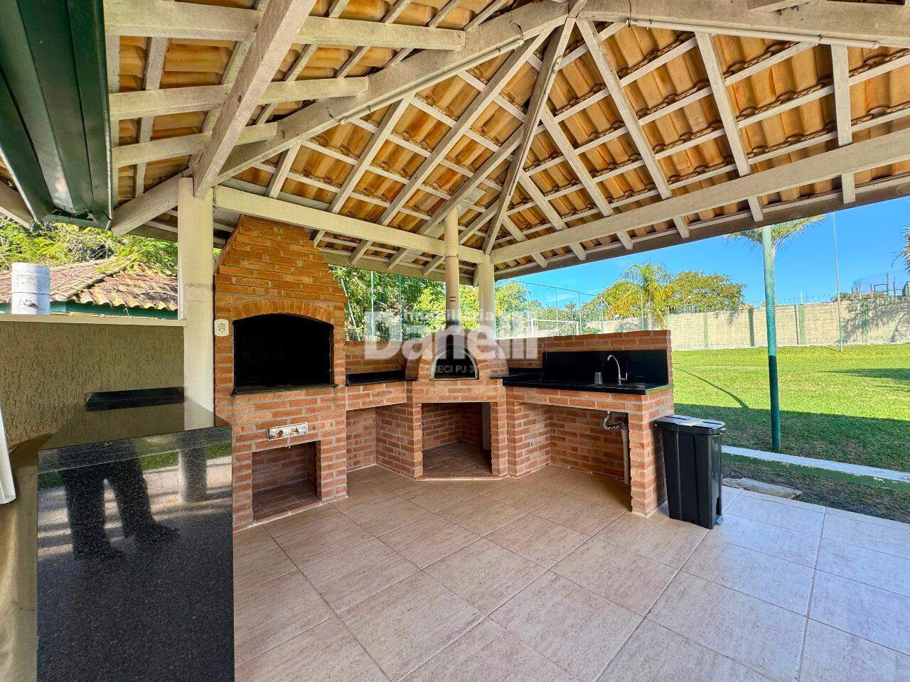 Sobrado para aluguel no Loteamento Portal do Sol: 