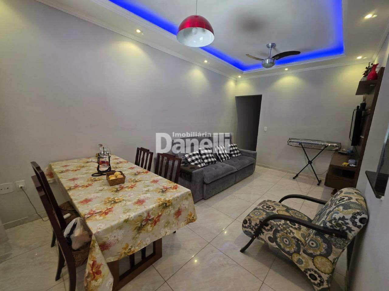 Casa em Condomínio à venda no Vila dos Comerciários 2: 