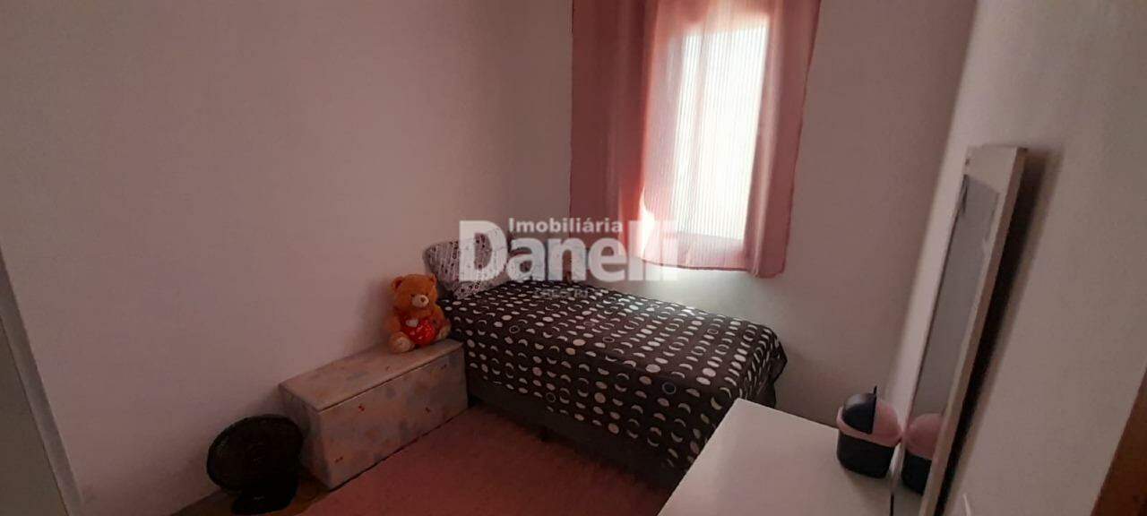 Casa à venda no Jardim Oásis: 