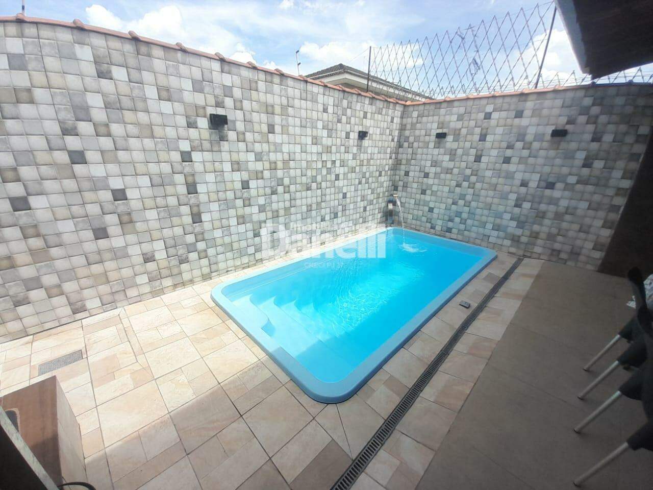 Casa à venda no Jardim Oásis: 