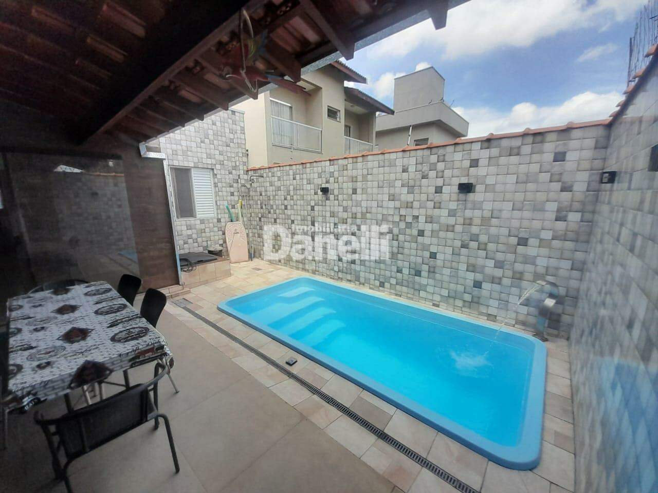 Casa à venda no Jardim Oásis: 