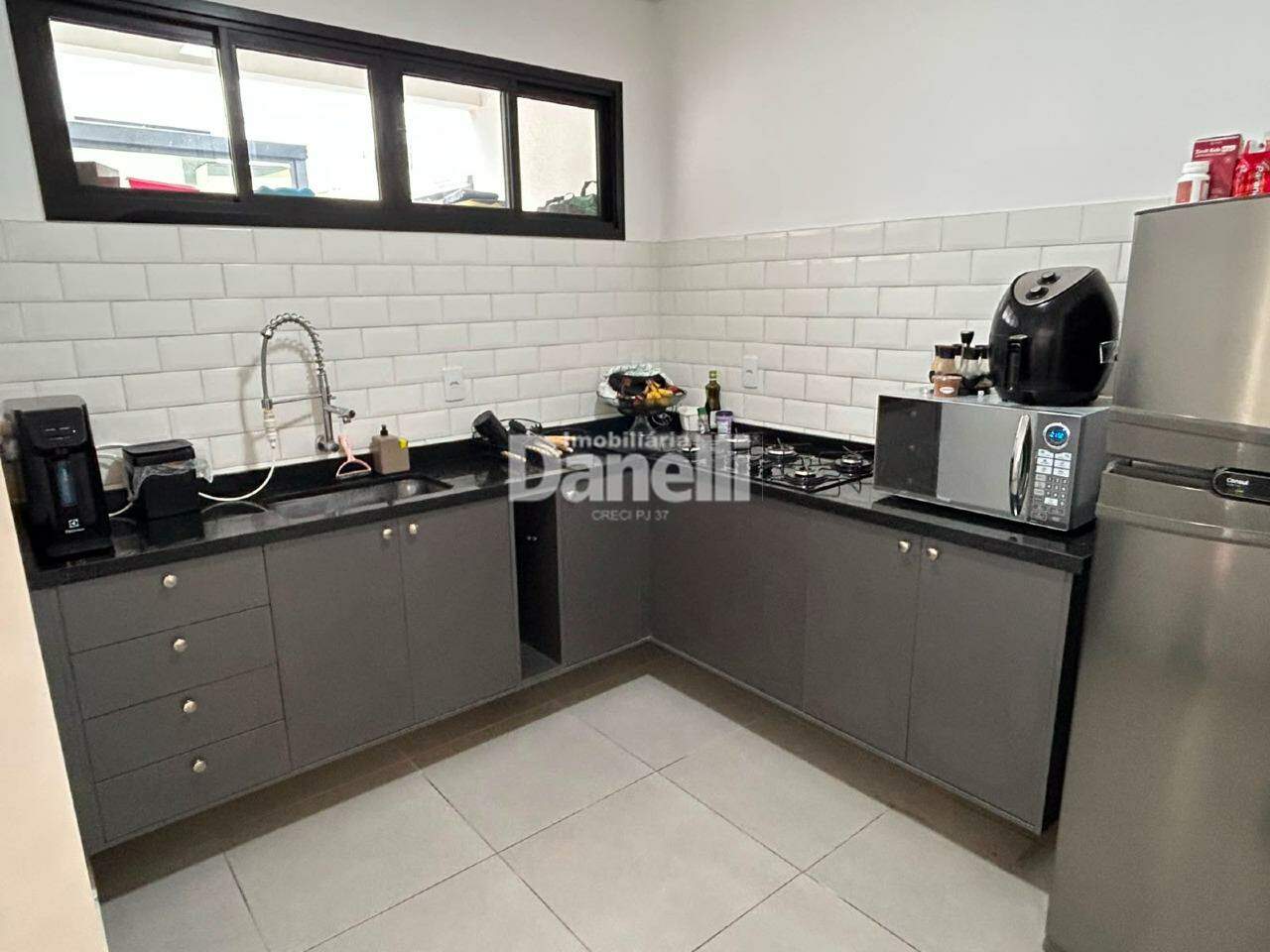 Casa em Condomínio à venda no Morada dos Nobres: 
