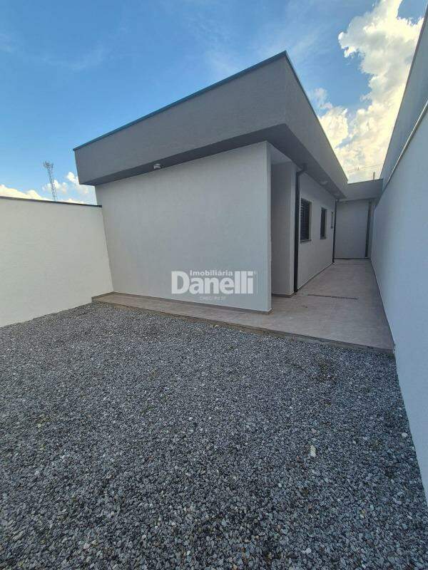 Casa à venda no Areao: 