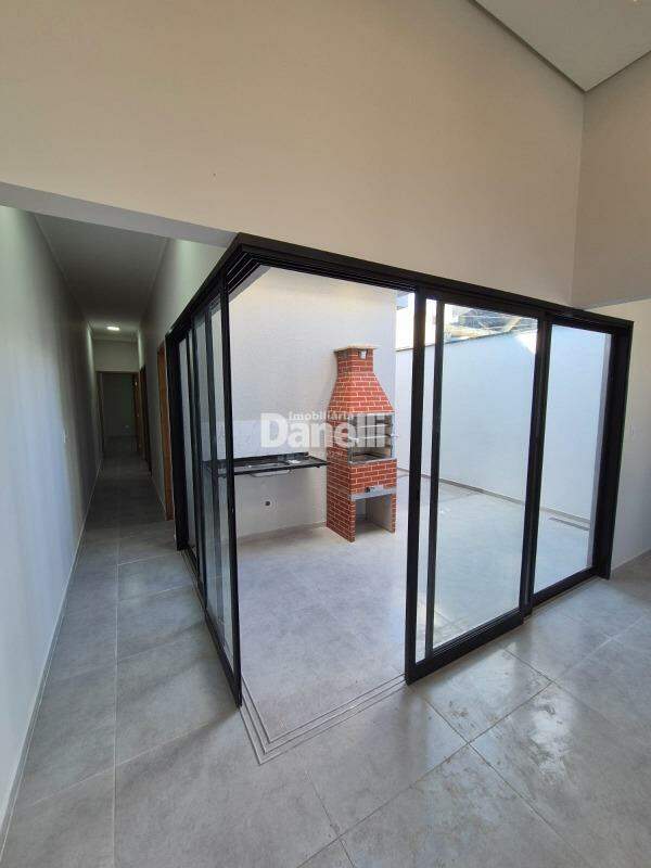 Casa à venda no Areao: 