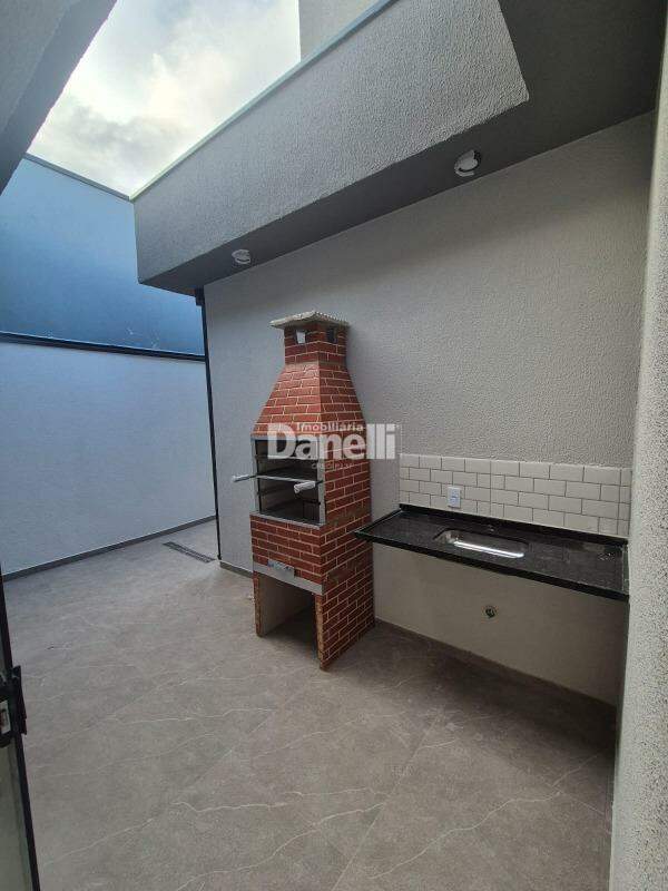 Casa à venda no Areao: 