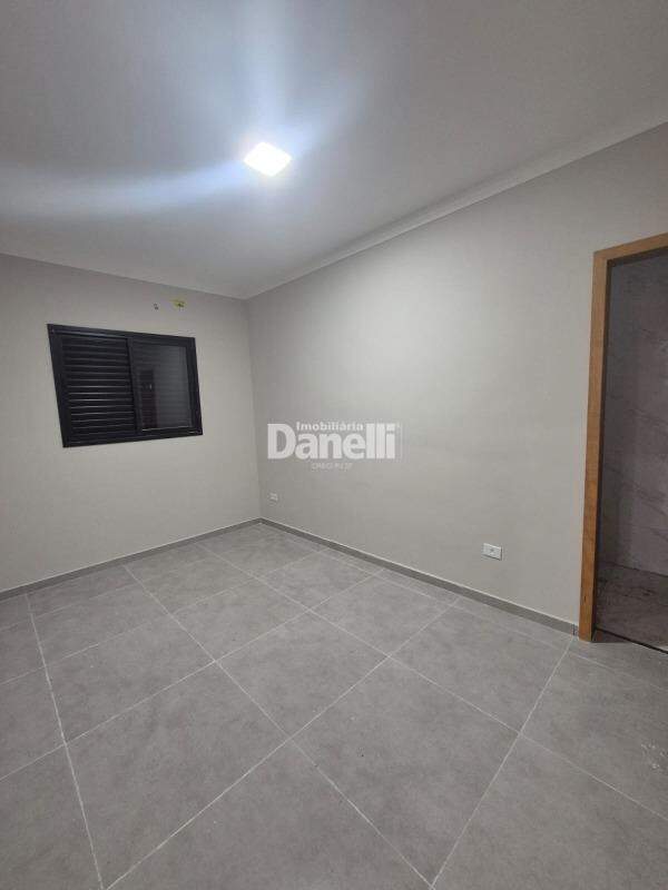 Casa à venda no Areao: 