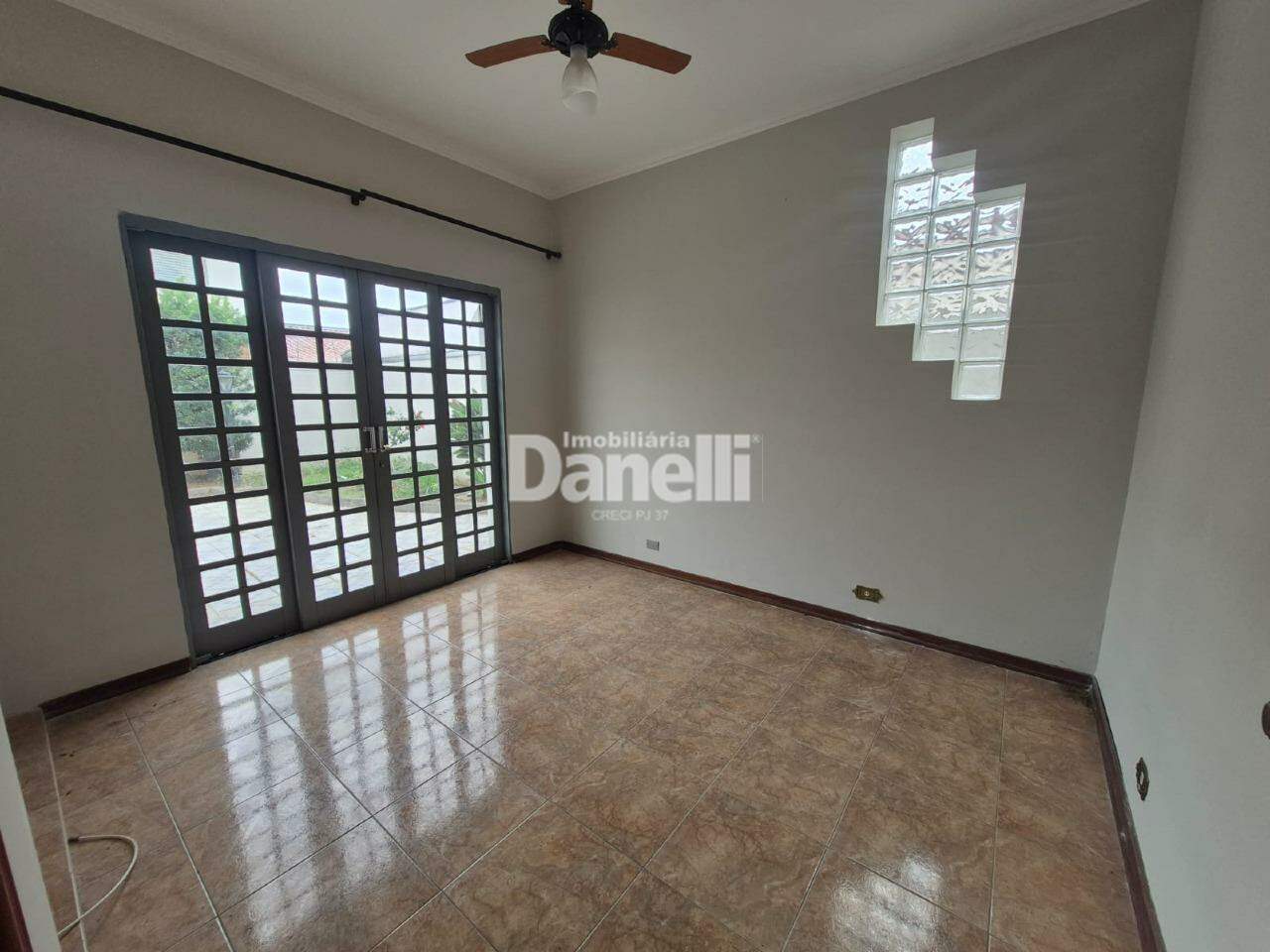Casa à venda no Jardim das Nações: 