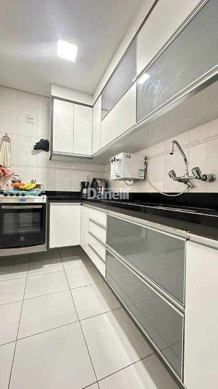 Apartamento à venda no Jardim das Nações: 