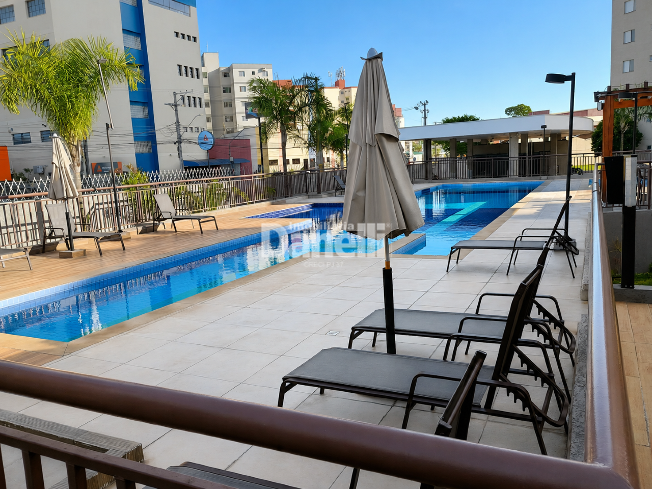 Apartamento à venda no Areao: Piscina