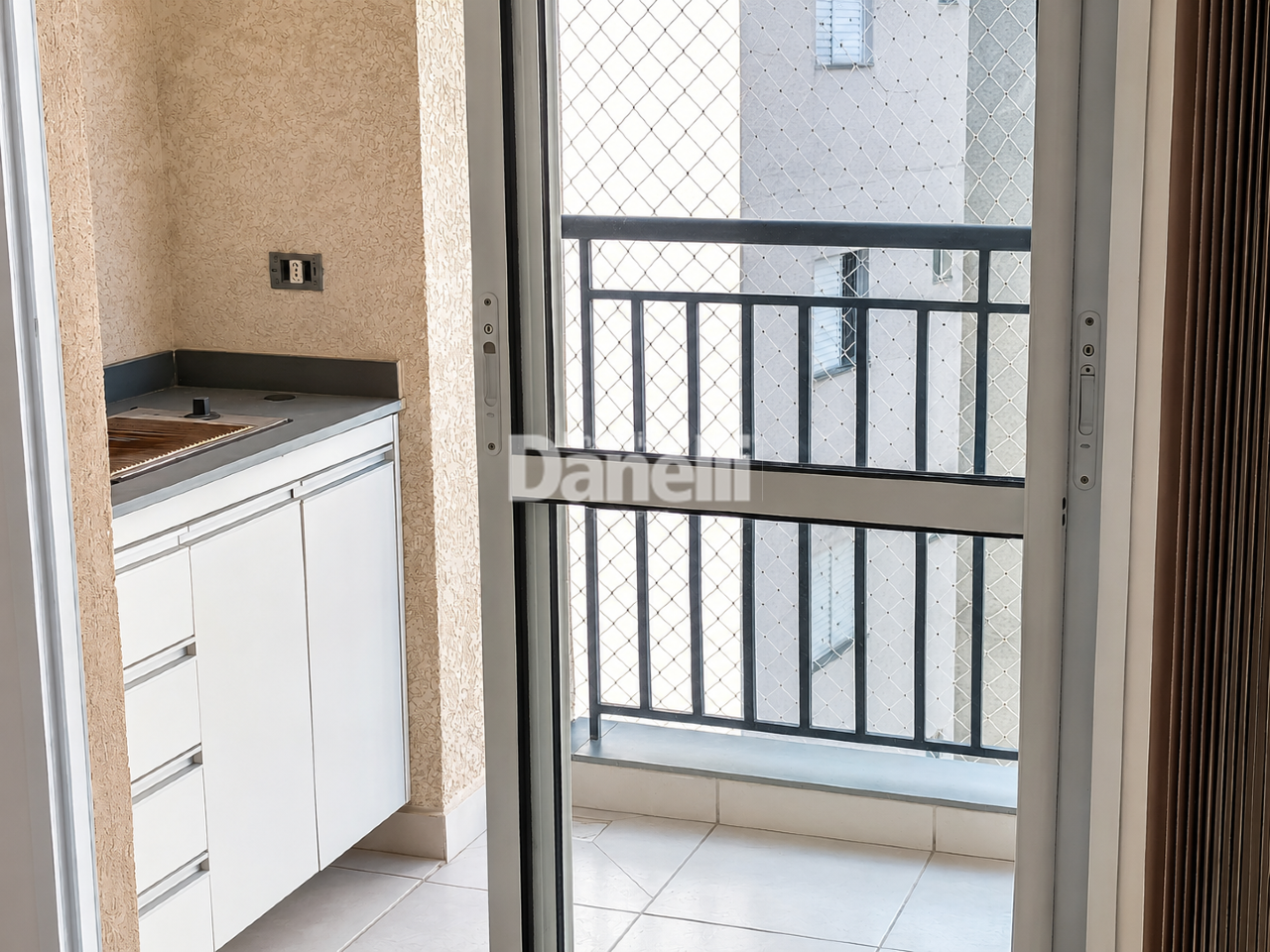 Apartamento à venda no Areao: Sacada
