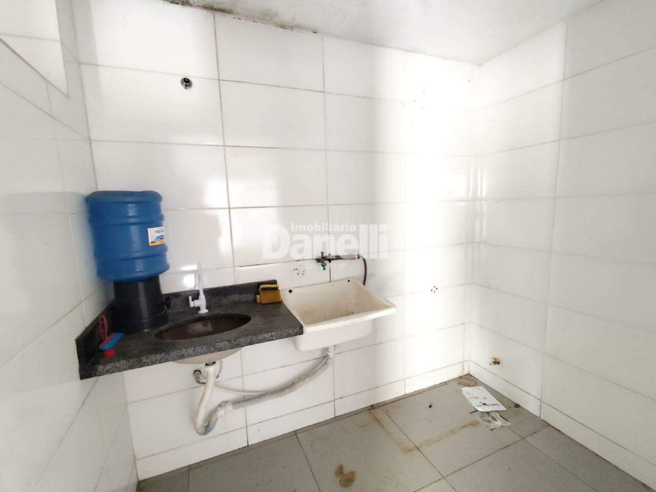 Ponto Comercial para aluguel no Vila das Graças: 