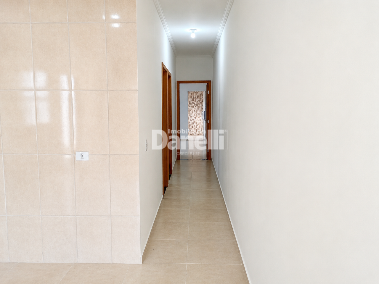 Casa à venda no Morada dos Nobres: Corredor