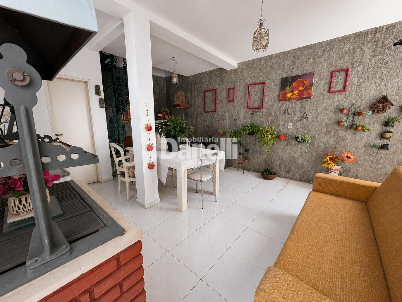 Casa à venda no Jardim Independência: 