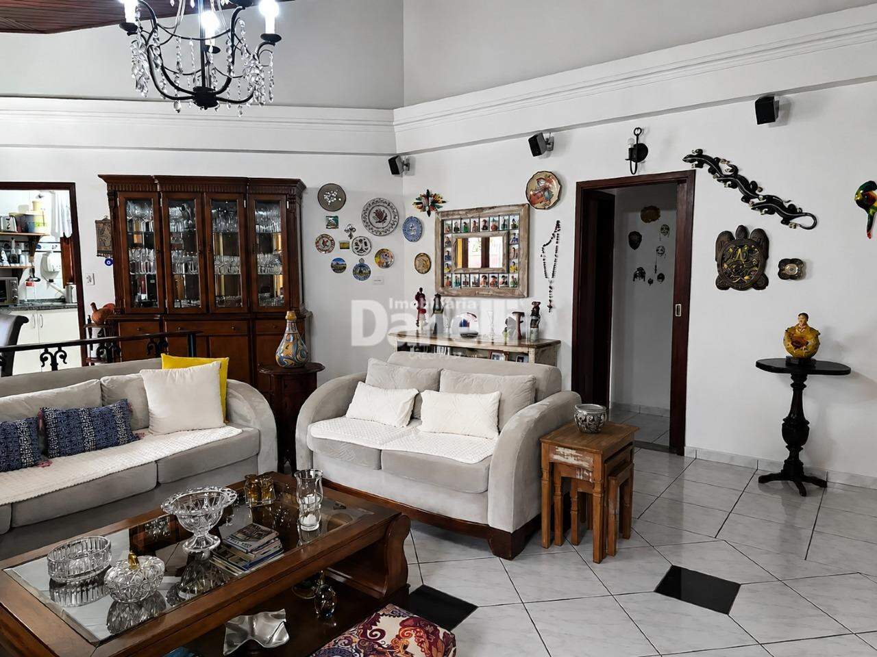 Casa em Condomínio à venda no Condomínio Village Taubaté: 
