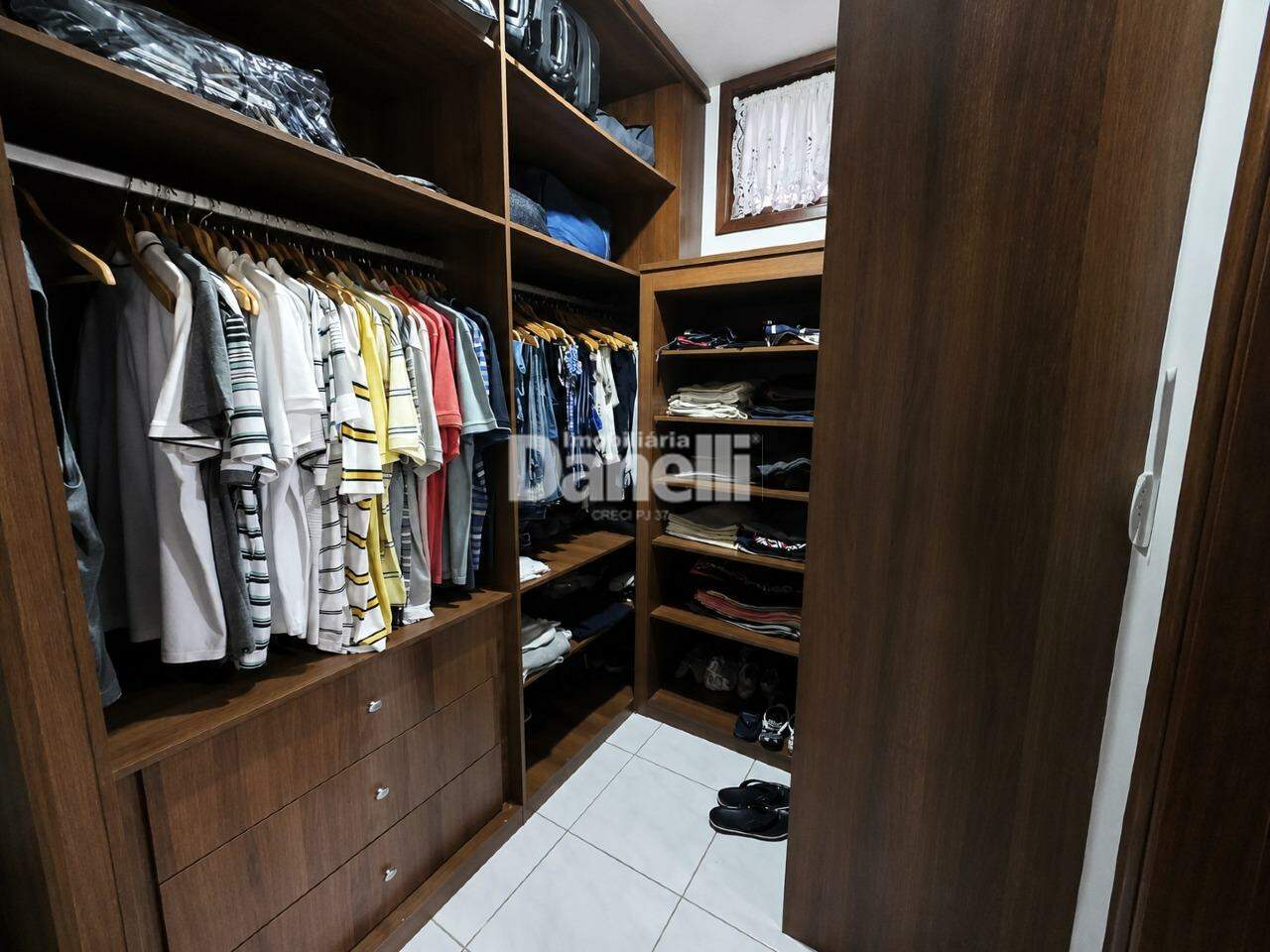 Casa em Condomínio à venda no Condomínio Village Taubaté: 