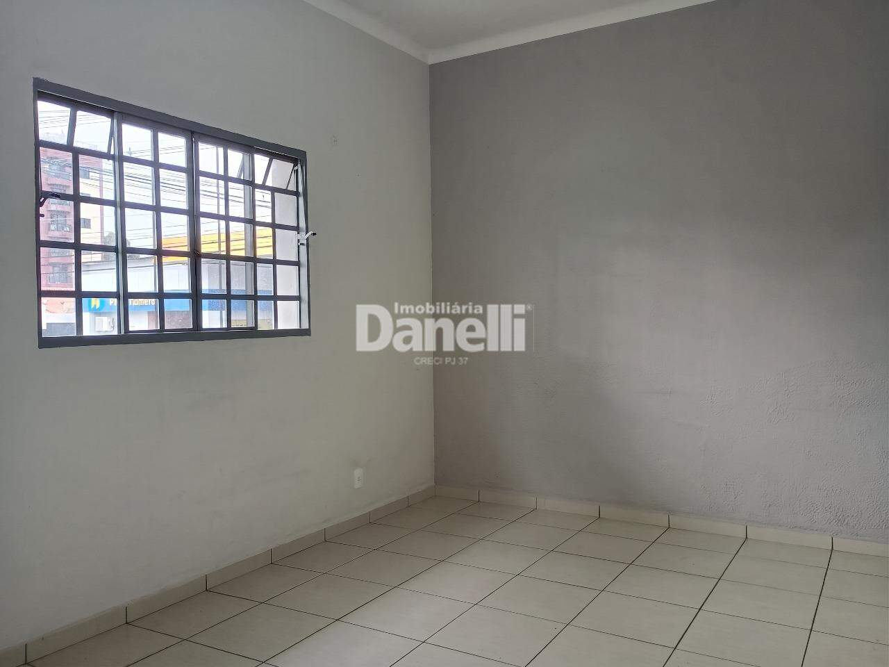 Sobrado à venda no Centro: Sala Térreo