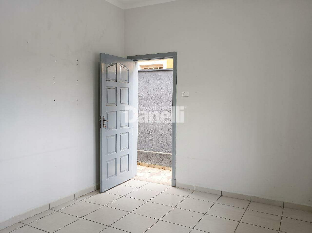 Sobrado à venda no Centro: Sala Térreo