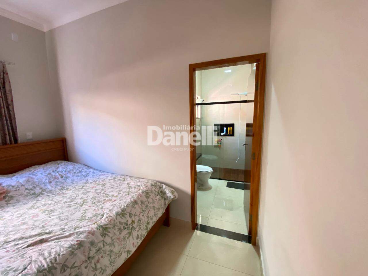 Casa à venda no Jardim do Lago I: Quarto Suíte