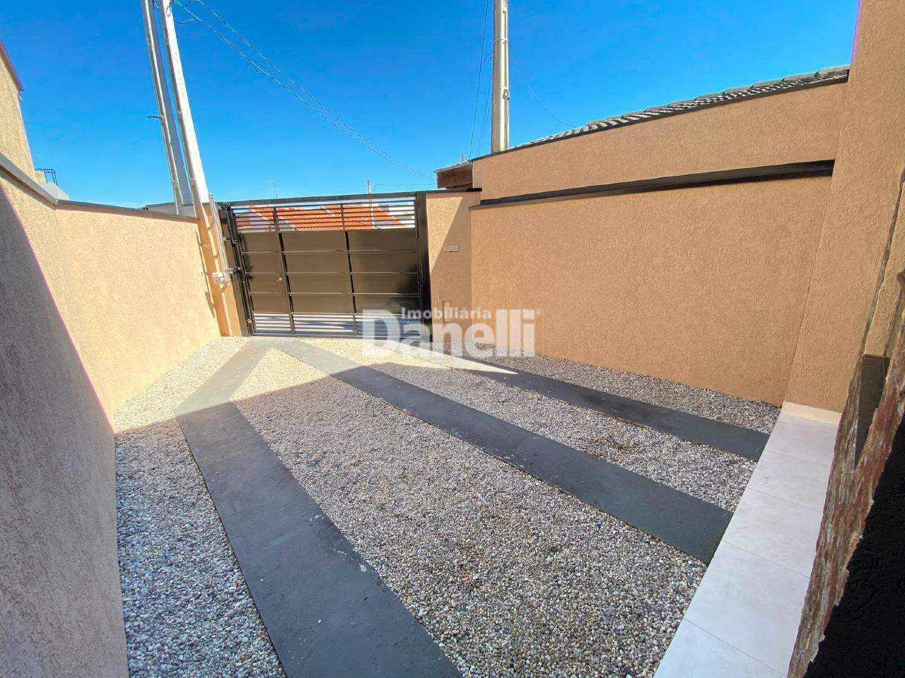 Casa à venda no Jardim do Lago I: Garagem