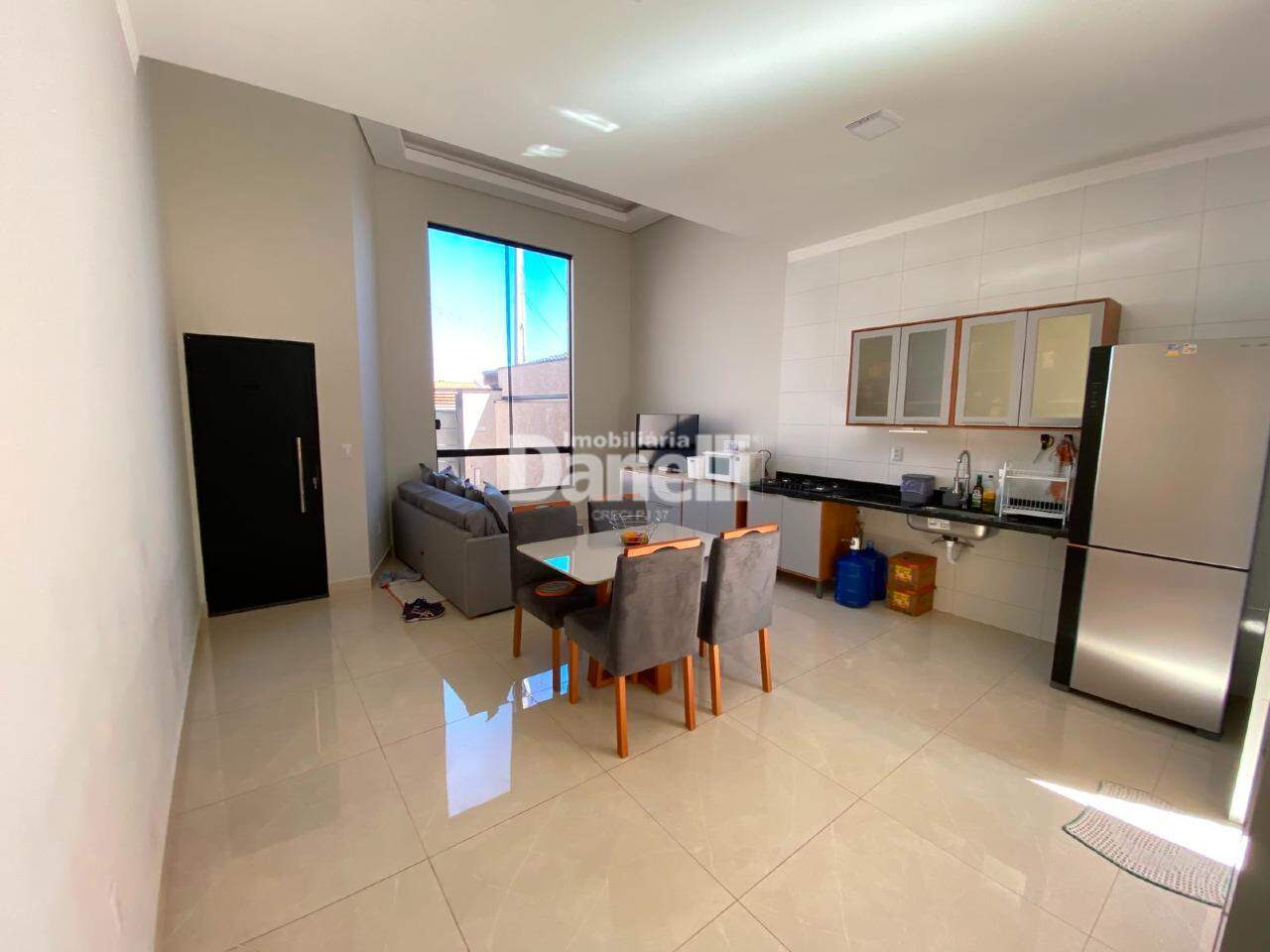 Casa à venda no Jardim do Lago I: Sala e Cozinha Integrada