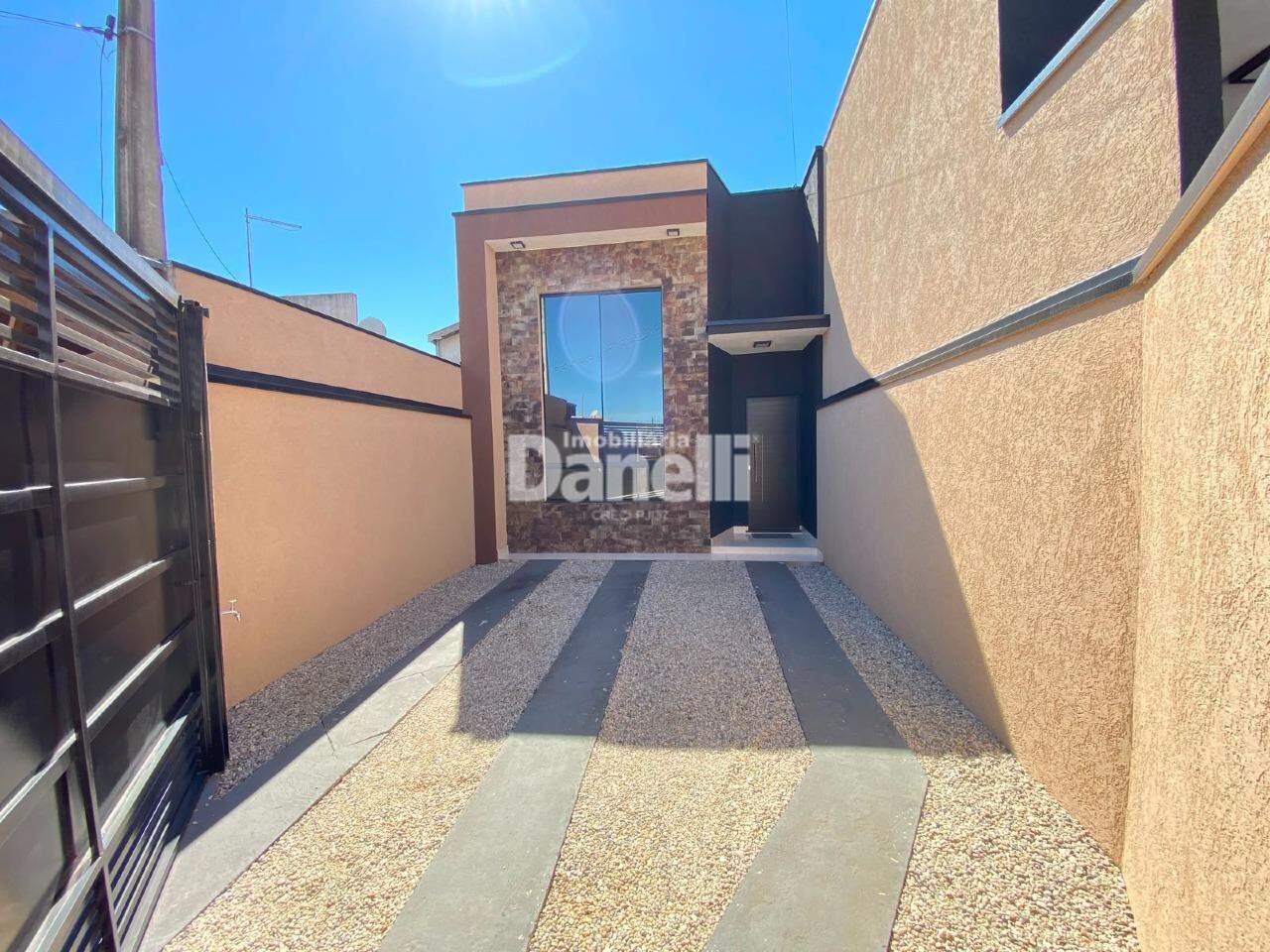 Casa à venda no Jardim do Lago I: Garagem