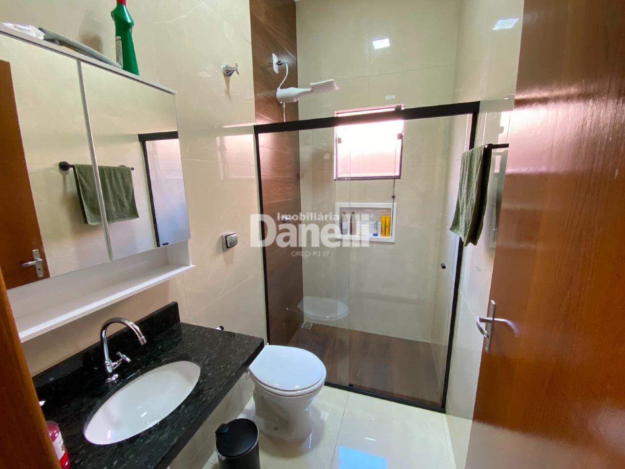 Casa à venda no Jardim do Lago I: Banheiro Social
