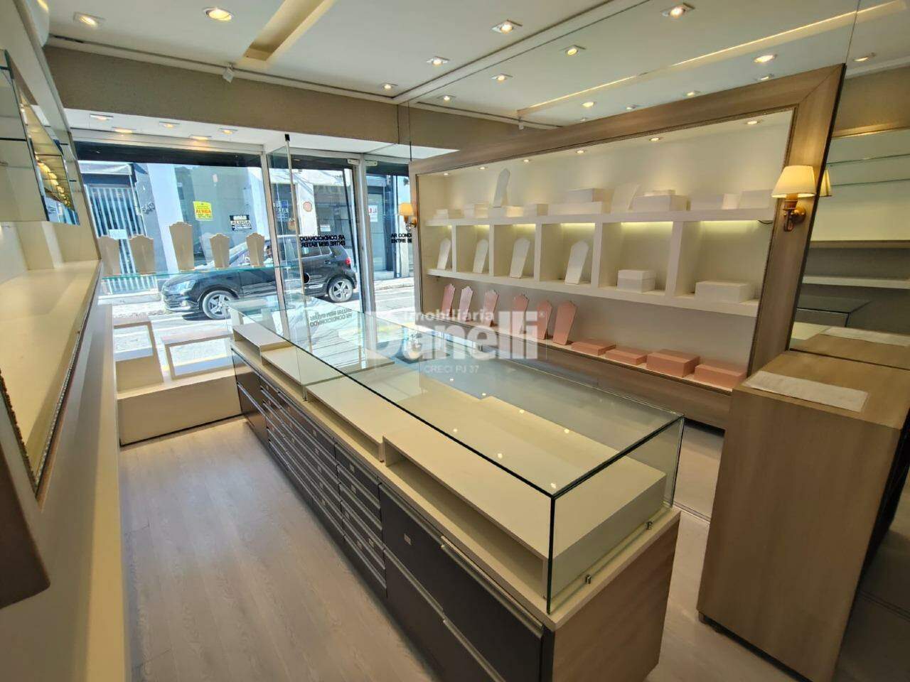 Ponto Comercial para aluguel no Centro: 