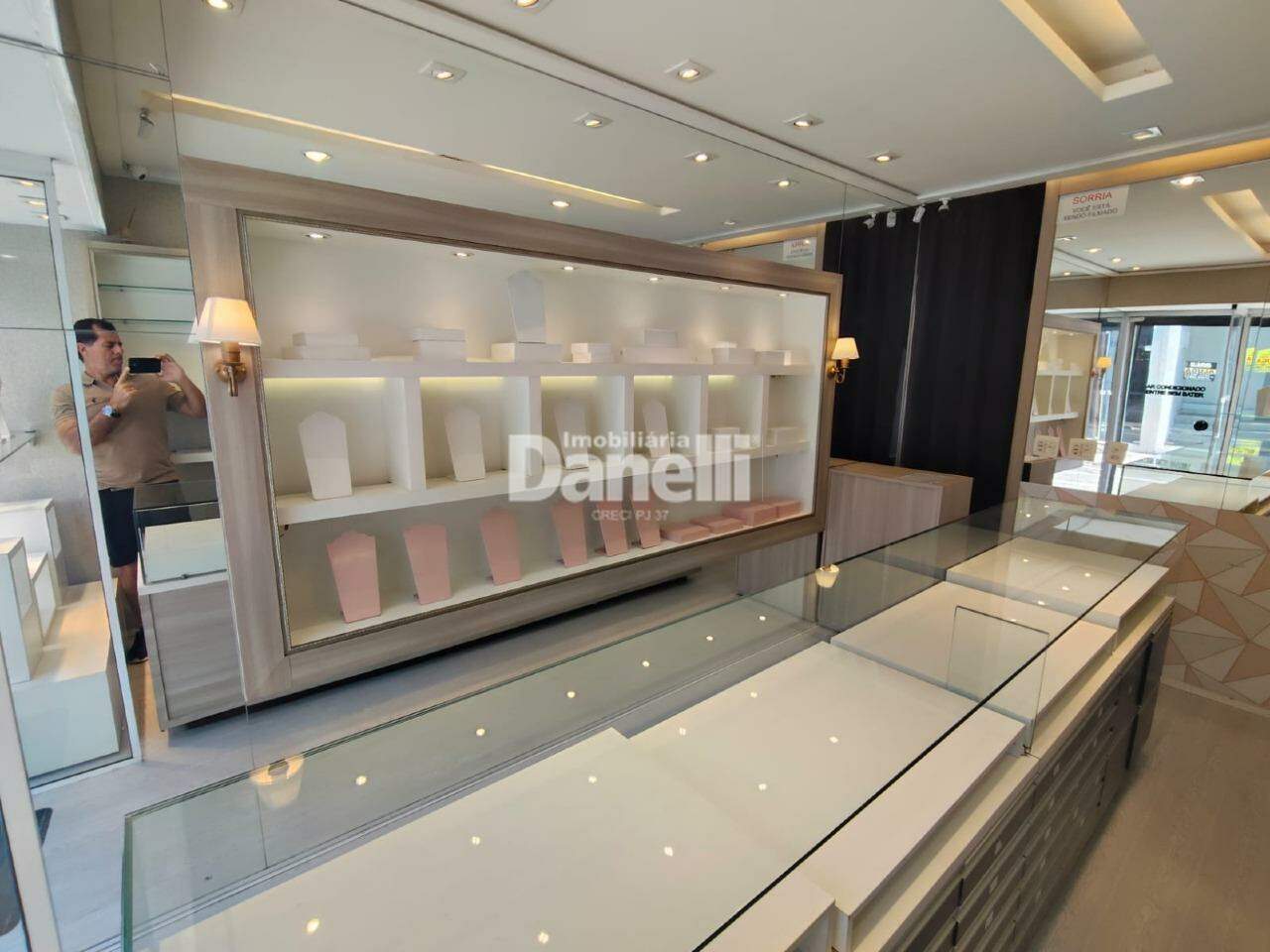 Ponto Comercial para aluguel no Centro: 