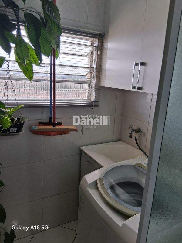 Apartamento à venda no Areao: 