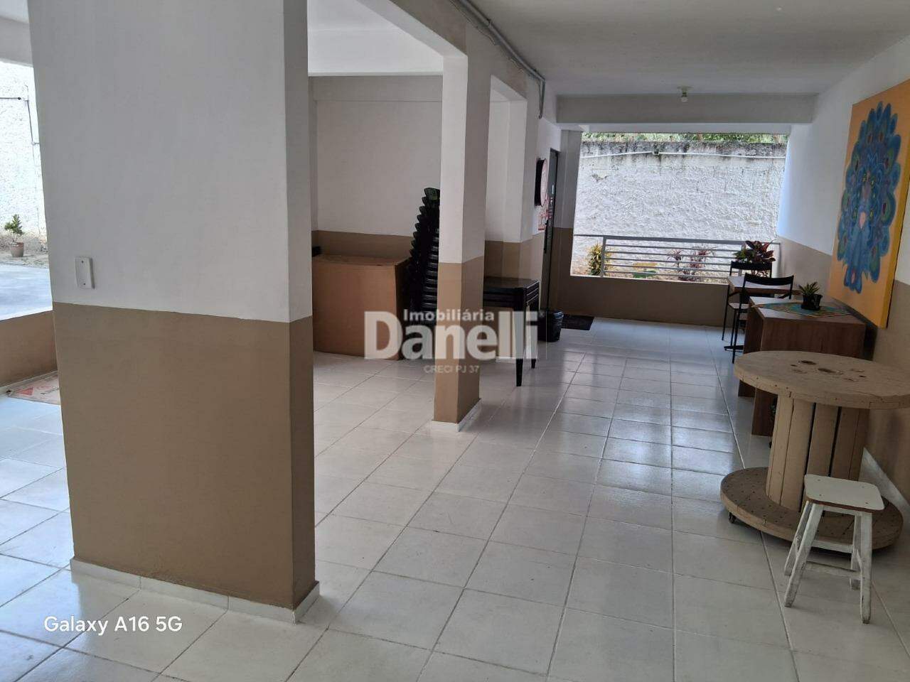 Apartamento à venda no Areao: 