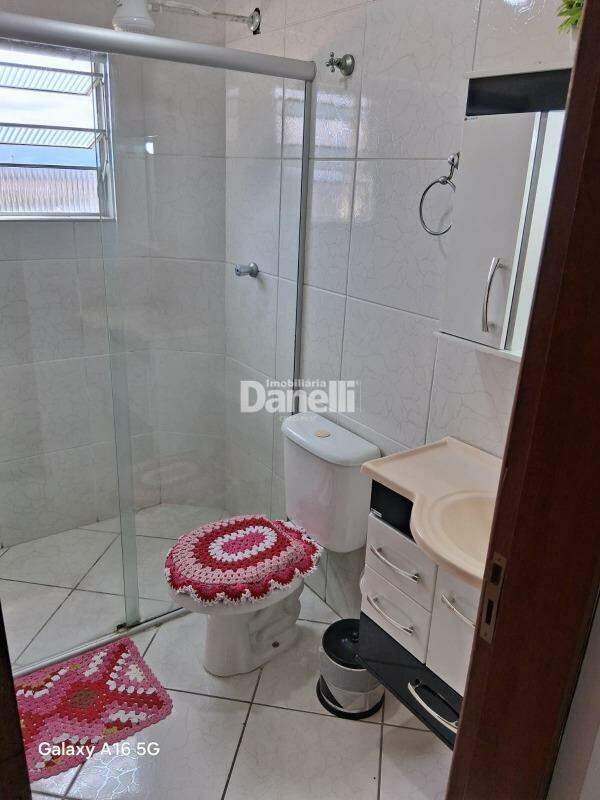 Apartamento à venda no Areao: 