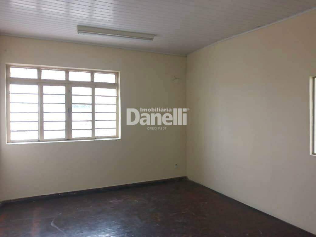 Prédio para aluguel no Centro: 