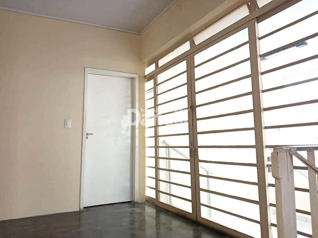 Prédio para aluguel no Centro: 