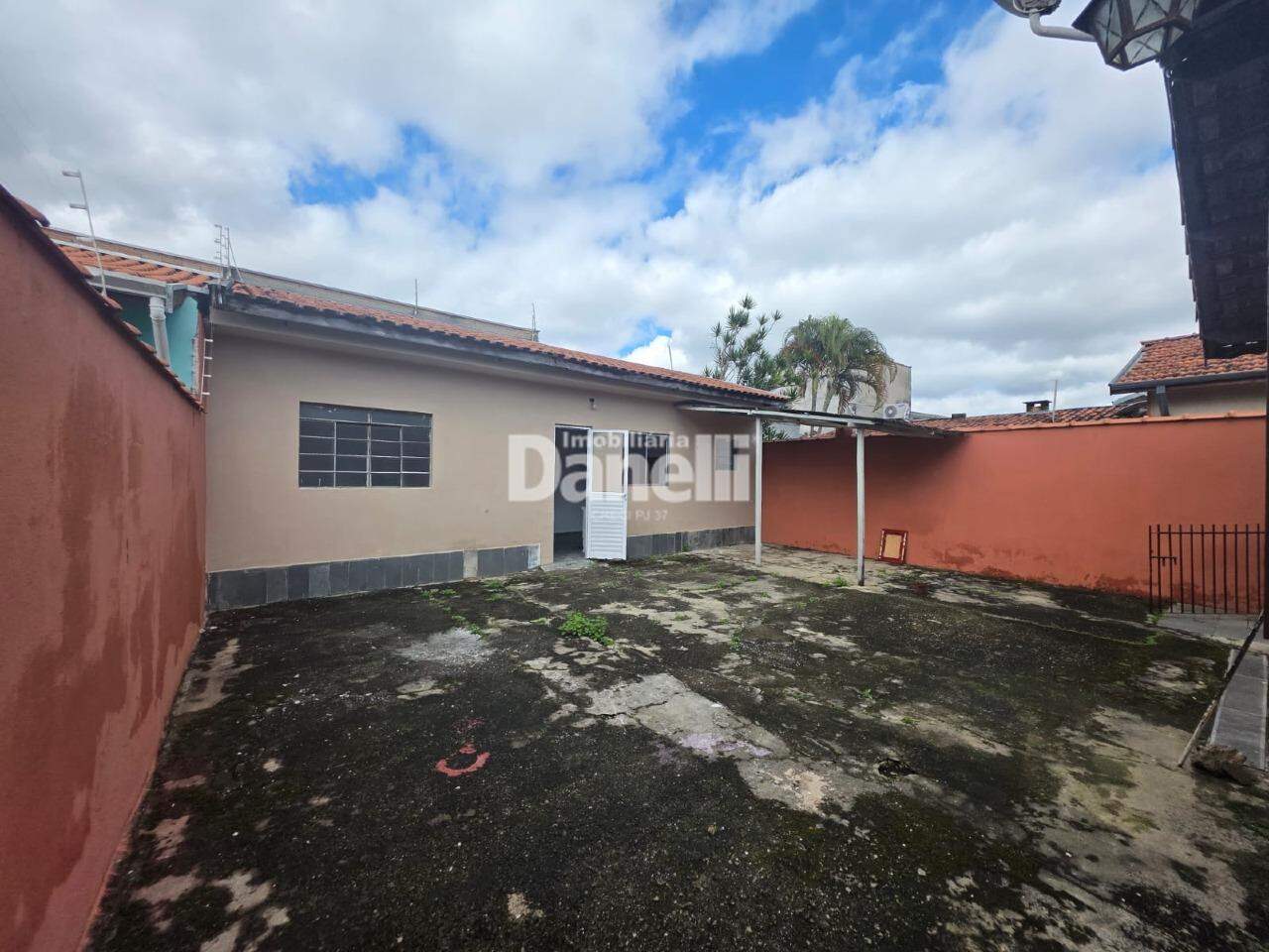 Casa à venda no Parque São Luís: 