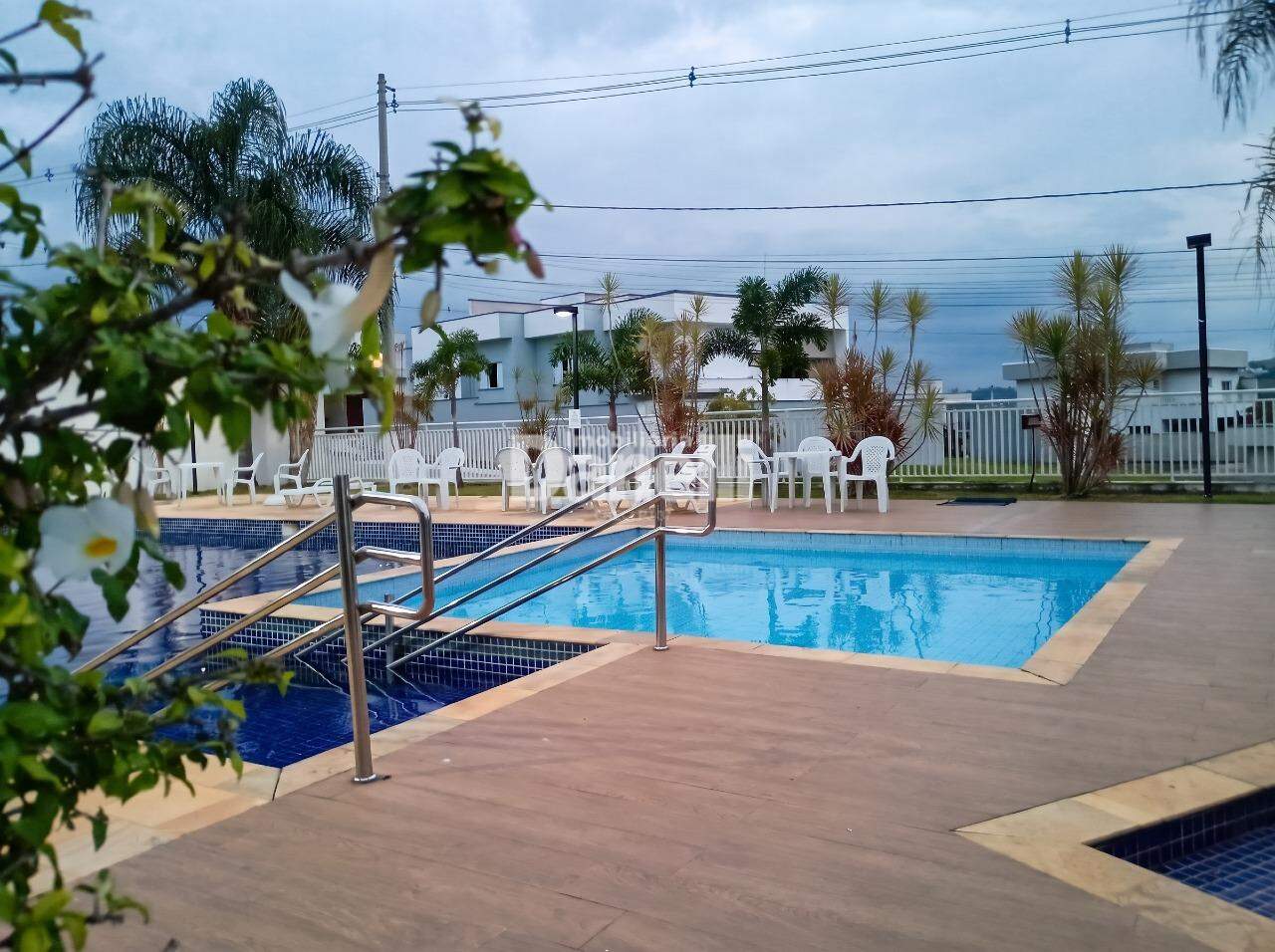 Casa em Condomínio à venda no Vale dos Cristais: Piscina Infantil