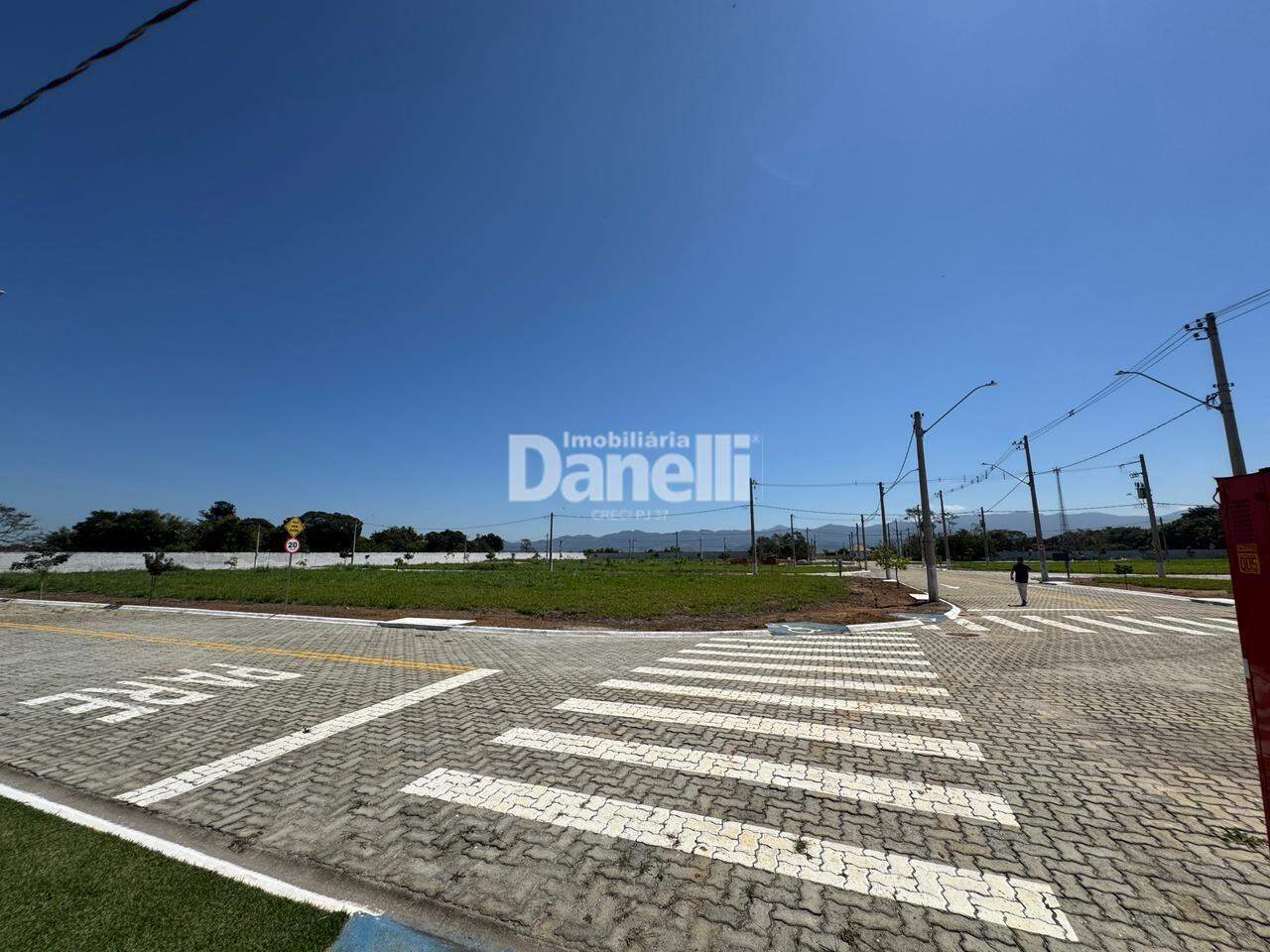 Lote em Condomínio à venda no Quiririm: 
