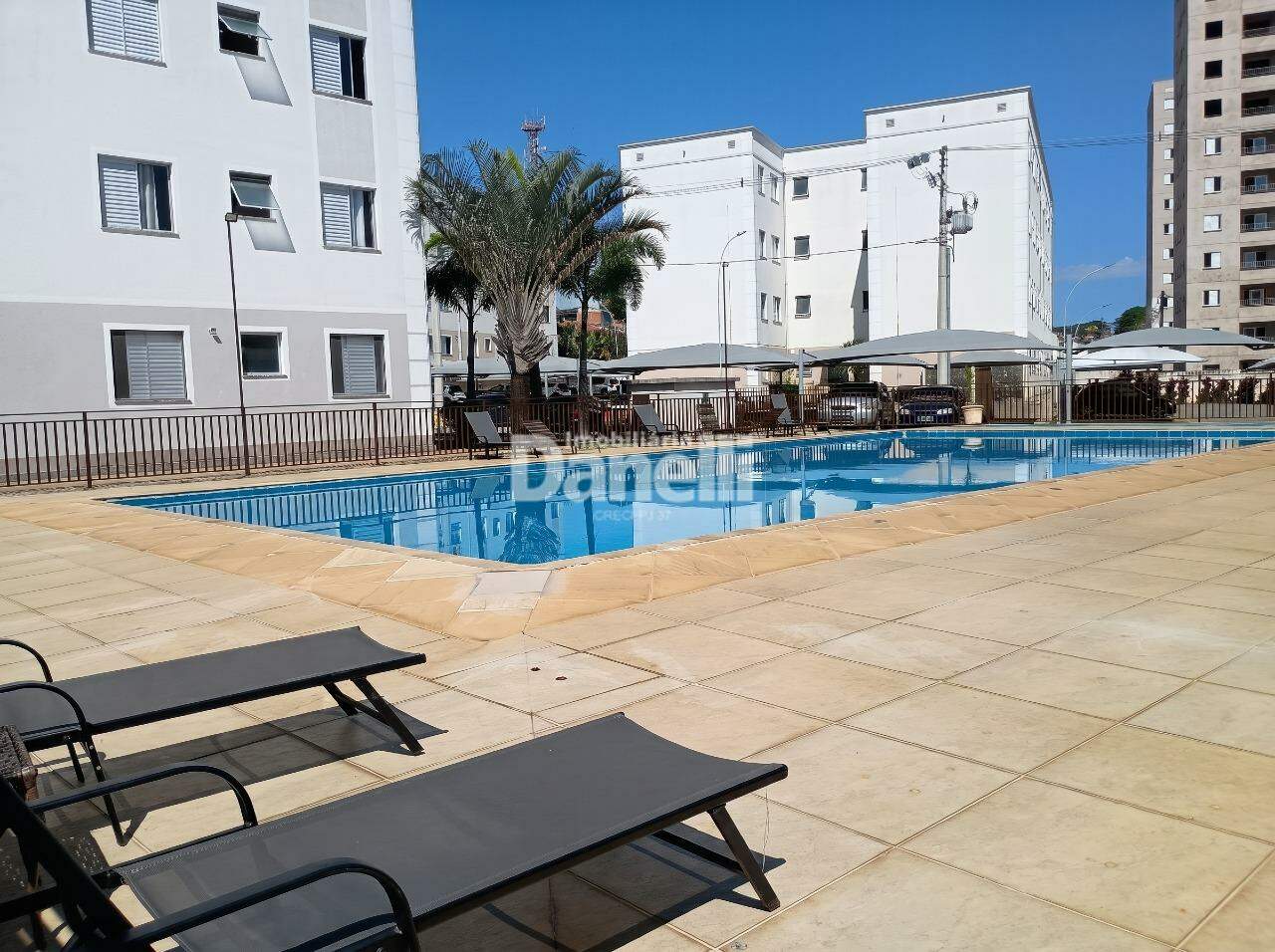 Apartamento à venda no Jardim Gurilândia: Piscina