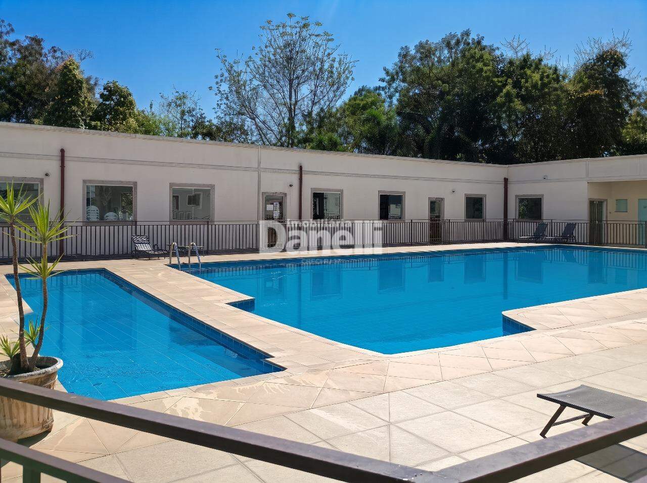 Apartamento à venda no Jardim Gurilândia: Piscina