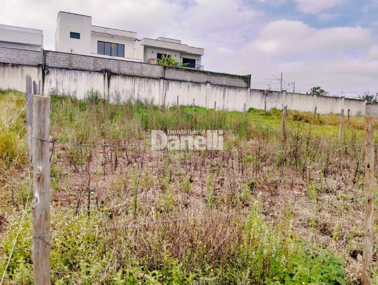Lote à venda no Vale dos Cristais: 