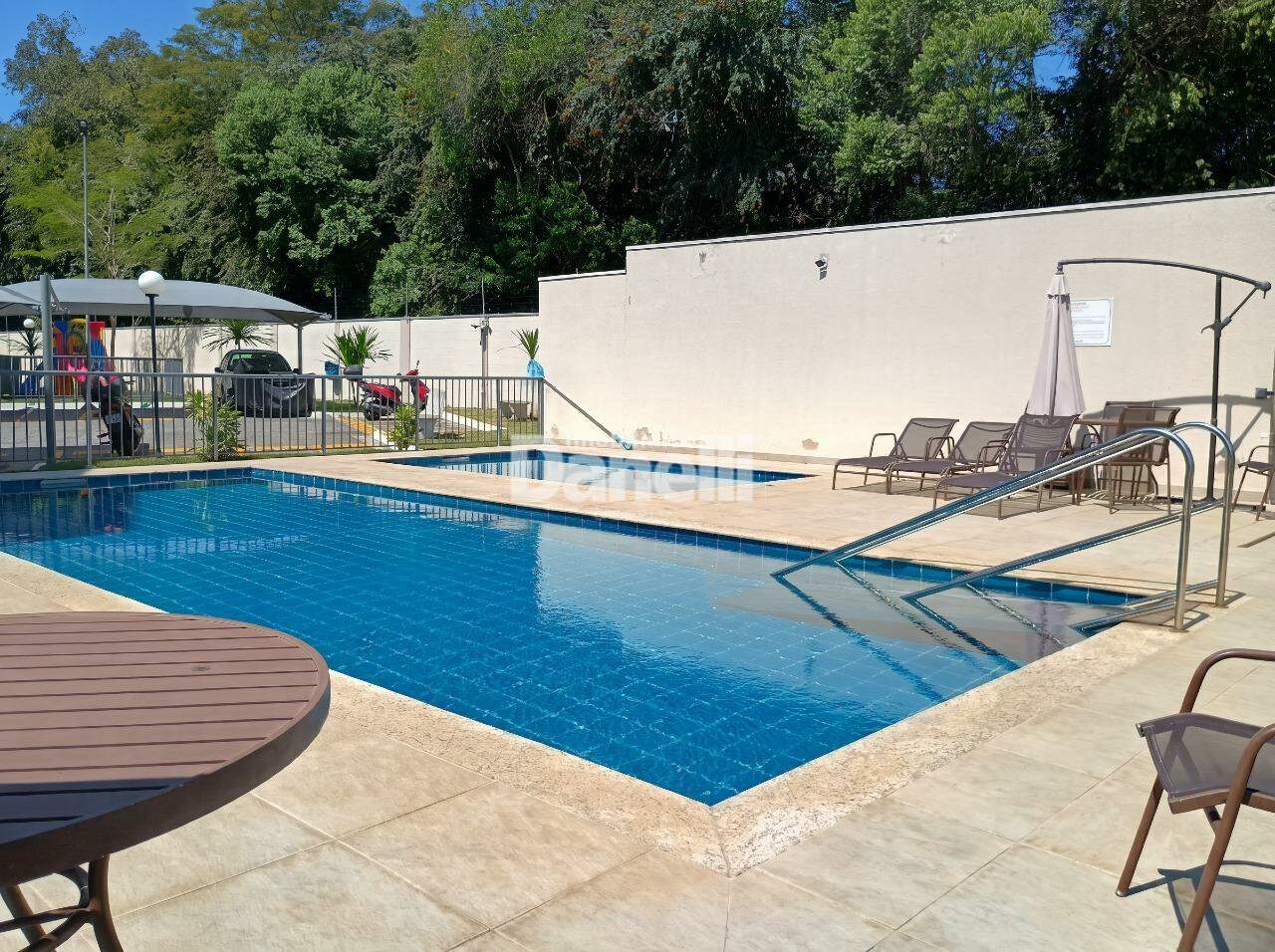 Apartamento à venda no Piracangaguá: Piscina