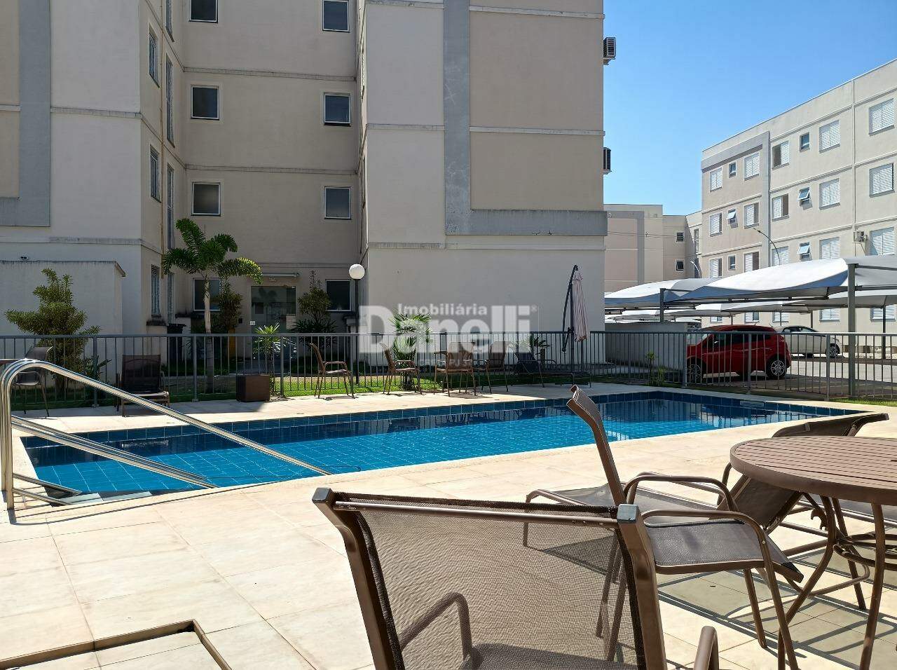 Apartamento à venda no Piracangaguá: Piscina