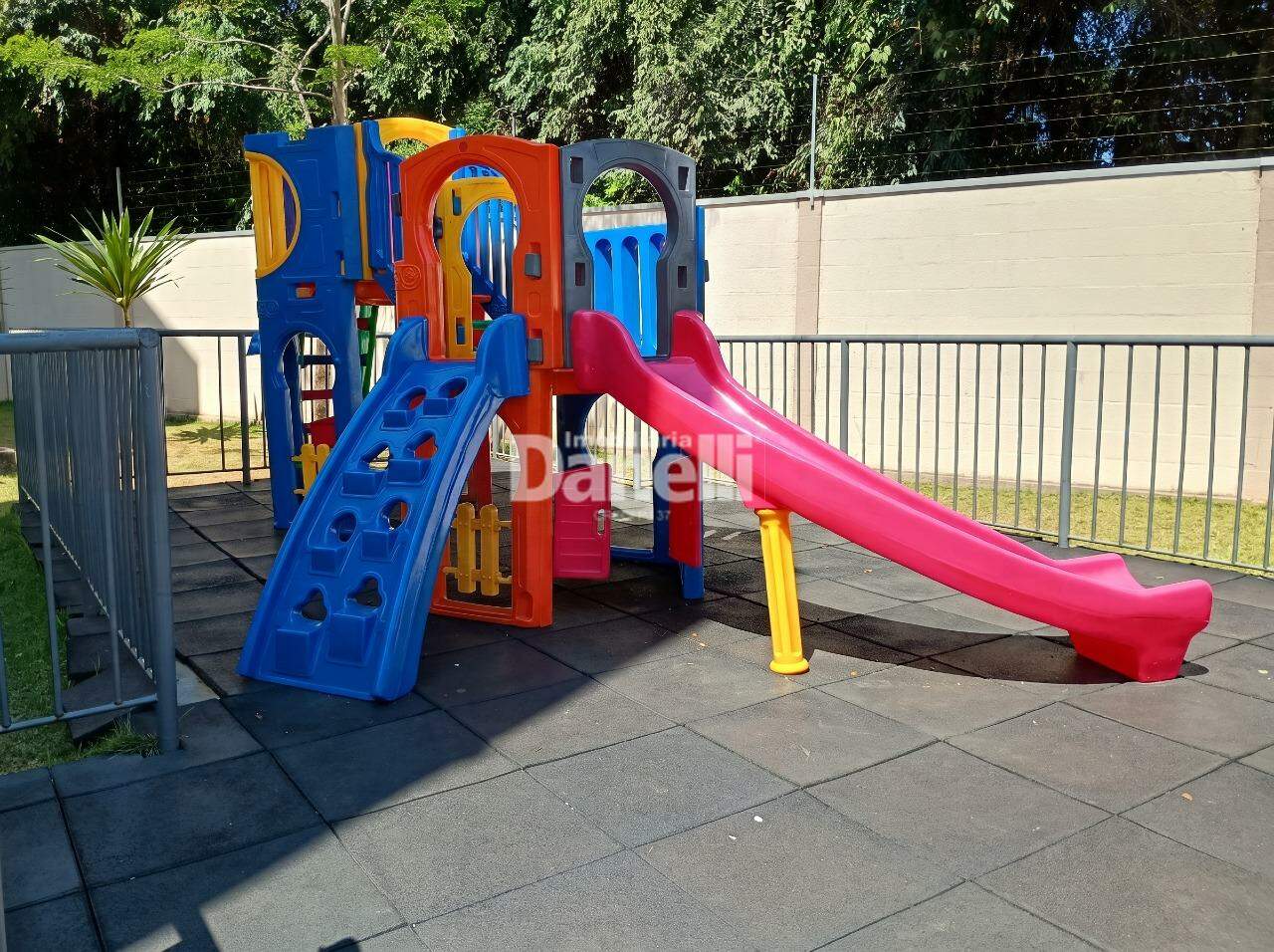 Apartamento à venda no Piracangaguá: Playground