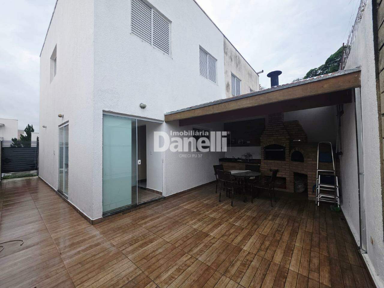 Casa em Condomínio à venda no Vila Areão: 